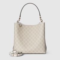 Gucci GG Emblem Medium Bucket Bag In GG Supreme Canvas 815103 Beige/White