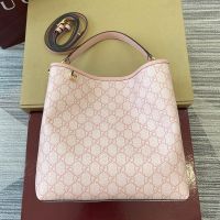 Gucci GG Emblem Medium Bucket Bag In GG Supreme Canvas 815103 Pink