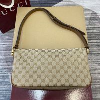 Gucci Half Horsebit Medium Shoulder Bag 860787 In GG Supreme Canvas Beige/Brown