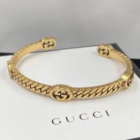 Gucci Interlocking G Textured Bracelet In Gold