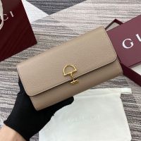 Gucci Softbit Continental Wallet 828147 In Grainy Leather Taupe