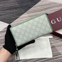 Gucci GG Emblem Zip Around Wallet In GG Supreme Canvas 819122 Green